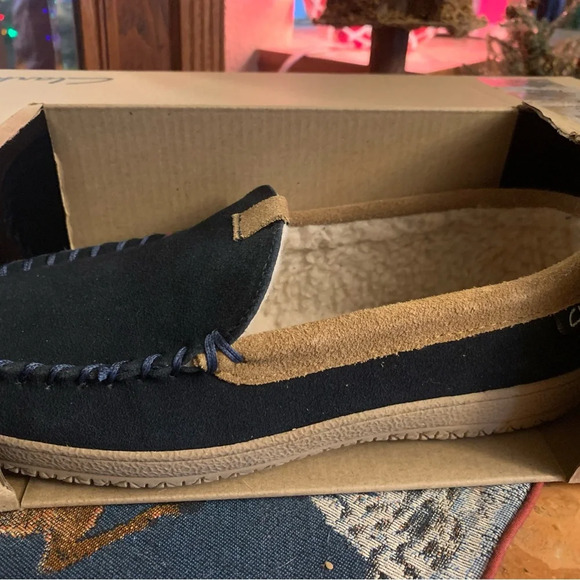 Clarks Men Suede Leather Moccasins Slippers Fux Fur Cushion NEW 8 - Picture 2 of 4